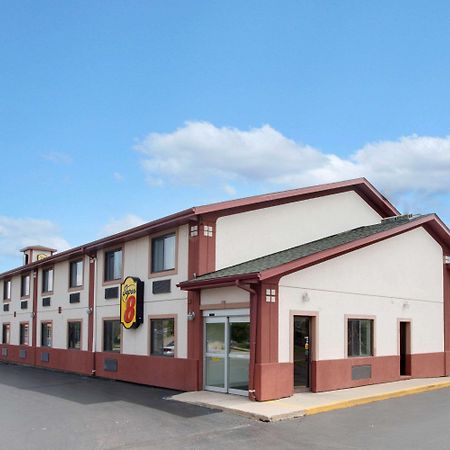 Super 8 By Wyndham Crystal Lake Luaran gambar