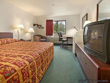Super 8 By Wyndham Crystal Lake Bilik gambar